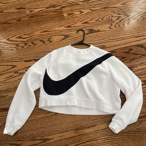 NIKE crewneck